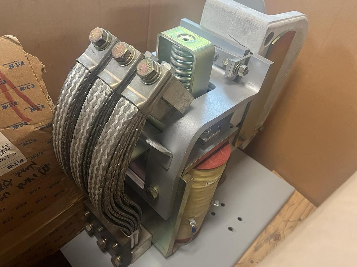 EATON,MR910E,910 DC RELAY 2500Amp Coil 250VDC