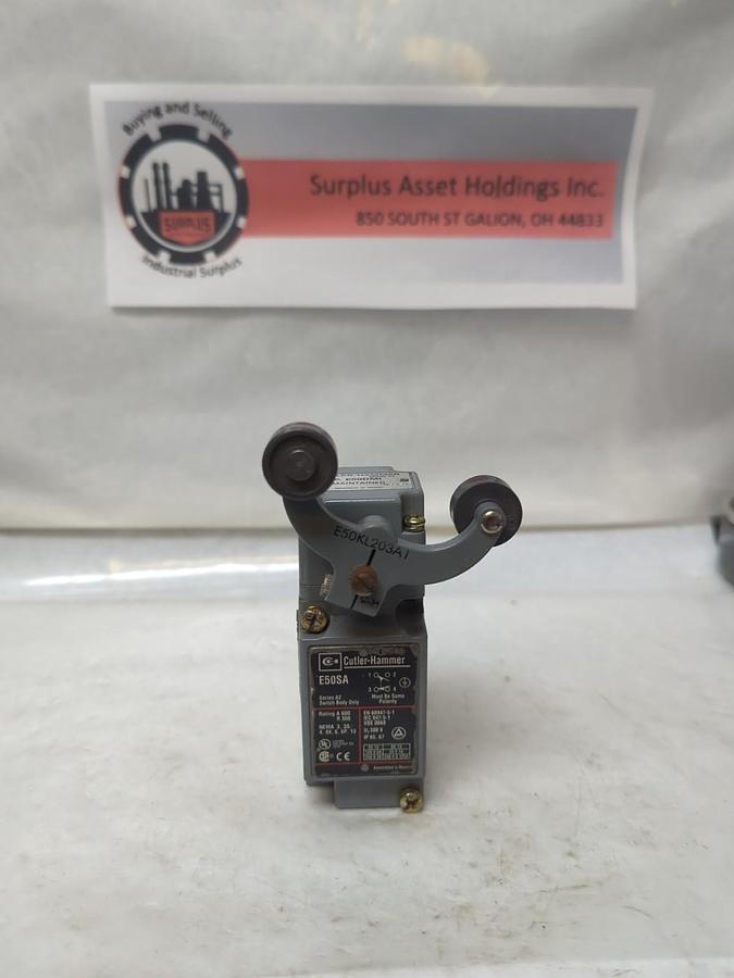 Used CUTLER HAMMER,E50SA,LIMIT SWITCH 600 VAC WITH E50KL203A1 FORKED LEVER ARM USED