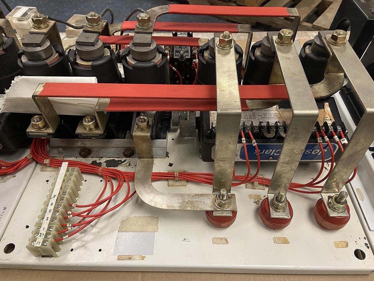 Used Joslyn Clark,USAVAC,Reversing Vacuum Contactor 600V 320A