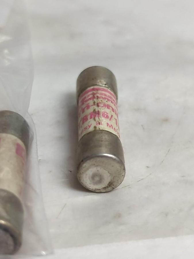 Used GOULD SHAWMUT,TRM 6/10,TRI-ONIC 6/10 AMP FUSE LOT OF 11 PRE-OWNED