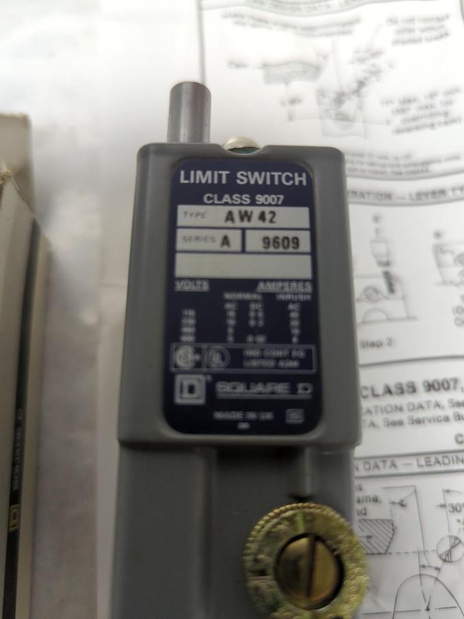 SQUARE D,9007 AW42,POSITION LIMIT SWITCH SERIES A NOS