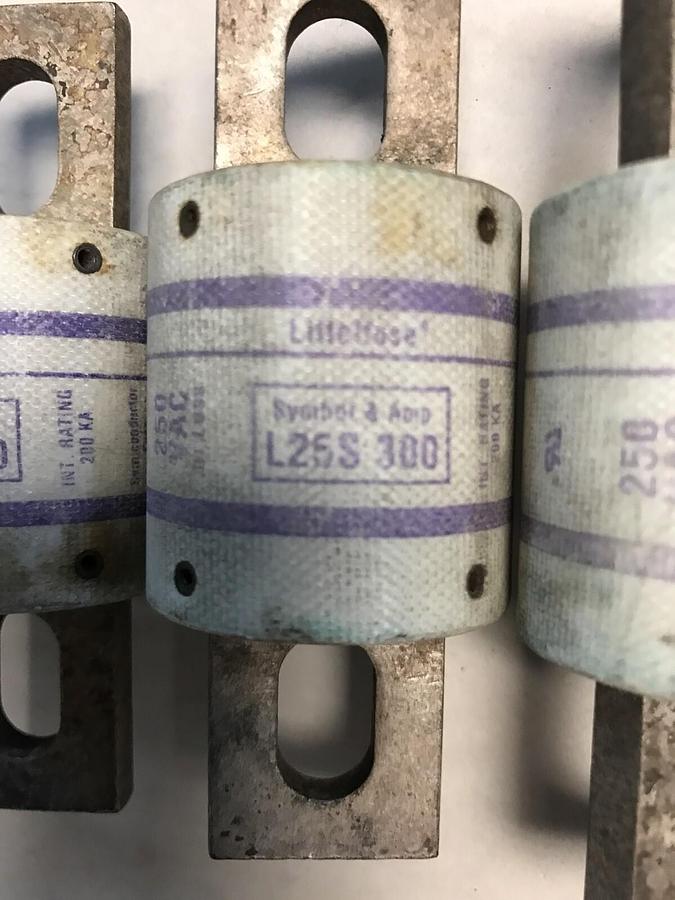 LittelFuse,L25S 300,Semiconductor Fuse Lot of 5
