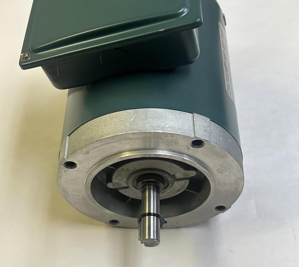 Used RELIANCE ELECTRIC,P56X1526H,MOTOR 1/2HP 1725RPM 230/460V 3PH FB56C FRAME