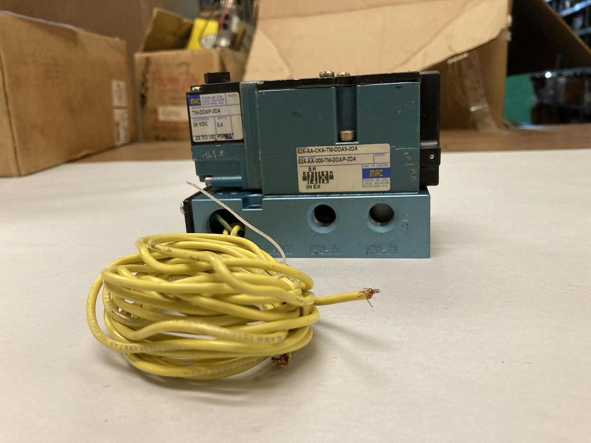 Used Mac,82A-AA-CKA-TM-DDA5-2DA,2 Way Solenoid Valve 24V VDC  5.4 Watts
