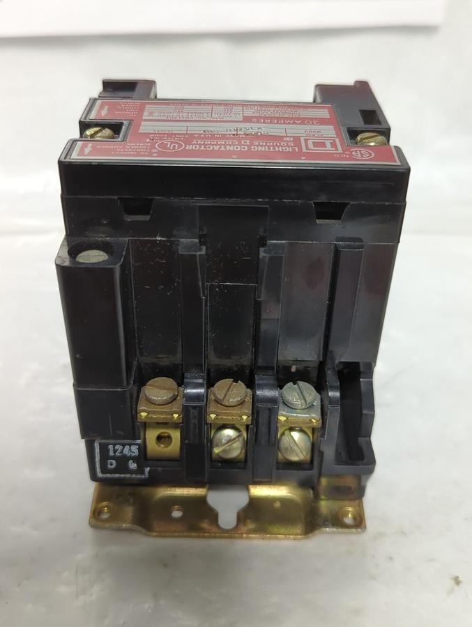 Used SQUARE D,8903-SM0-2,LIGHTING CONTACTOR 30 AMP 3-POLE PRE-OWNED