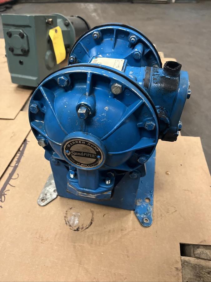 Used WARREN RUPP,SA1-DN4A,SANDPIPER 1" DOUBLE DIAPHRAGM PUMP