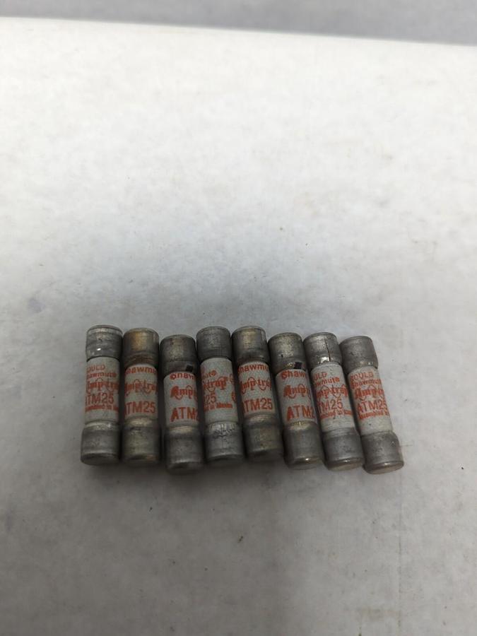 GOULD SHAWMUT,ATM25,AMP-TRAP 25 AMP FUSE LOT OF 8 NOS