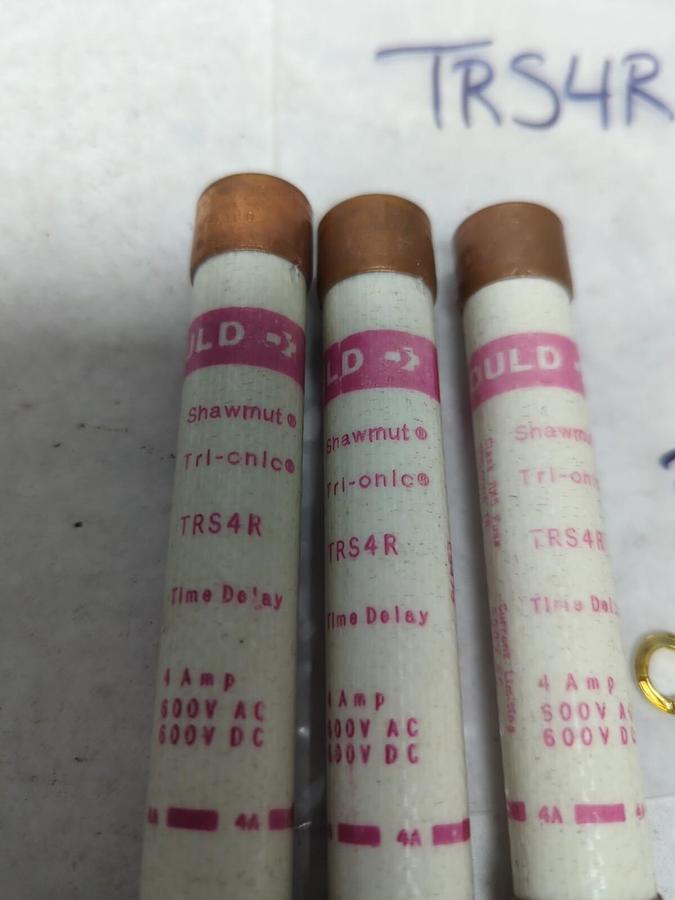 Used GOULD SHAWMUT,TRS4R,TRI-ONIC 4 AMP FUSE LOT OF 3 PRE-OWNED