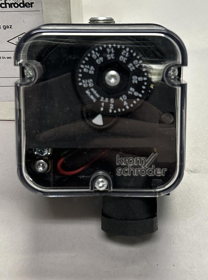 Used KROM SCHRODER,DG50TG 84447825,GAS PRESSURE SWITCH NEW