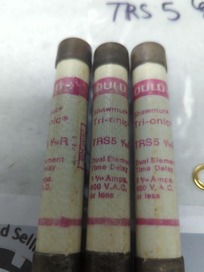 Used GOULD SHAWMUT,TRS 5-6/10,TR-ONIC 5-6/10 AMP FUSE LOT OF 3 PRE-OWNED
