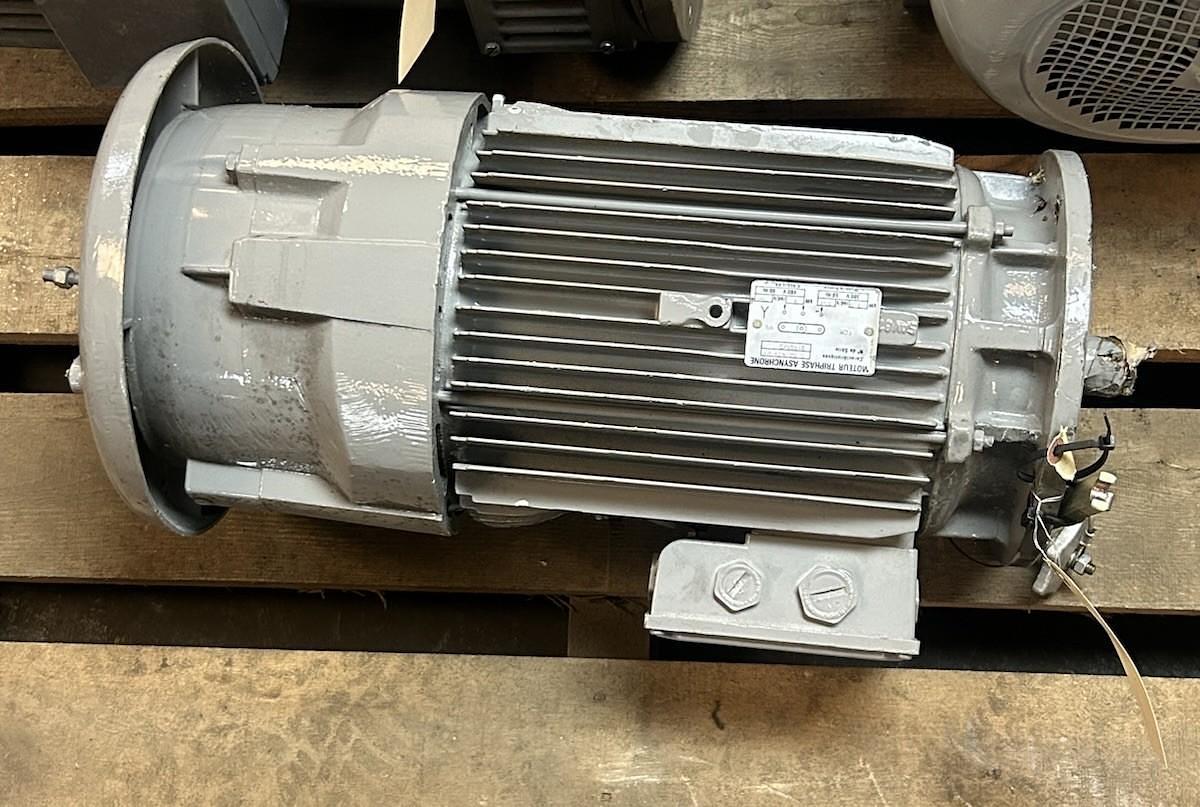 UNBRANDED,S8243929,MOTOR 7.5/9.0KW 380.460V 1500/1800RPM 3PH