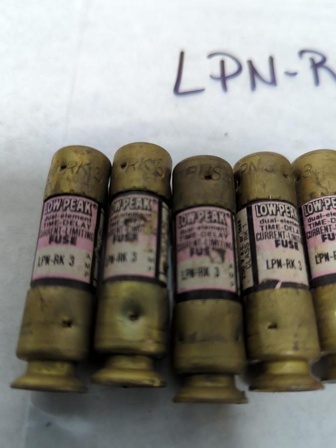 Used COOPER BUSSMANN,LPN-RK-3,LOW-PEAK 3 AMP FUSES LOT OF 5 PRE-OWNED