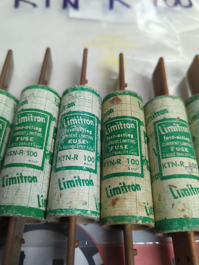 Used COOPER BUSSMANN,KTN-R-100,LIMITRON 100 AMP FUSE LOT OF 7 PRE-OWNED