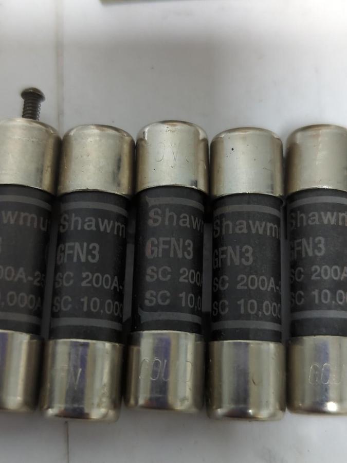 GOULD SHAWMUT,GFN3,FUSES 3 AMP LOT OF 8 NOS
