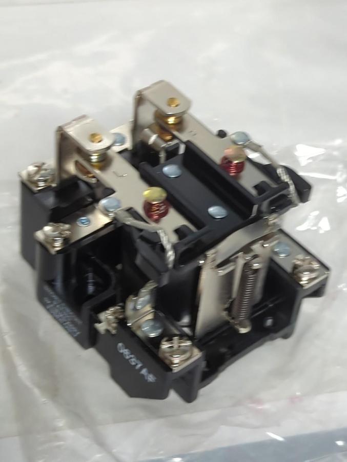DAYTON,5X847M,POWER RELAY 120VAC 50/60HZ 30A NOS
