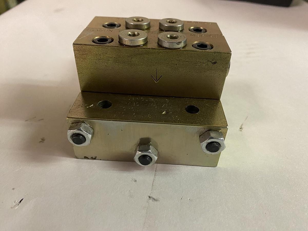 TRABON,MSP-5S,Luibriquip Valve Bank