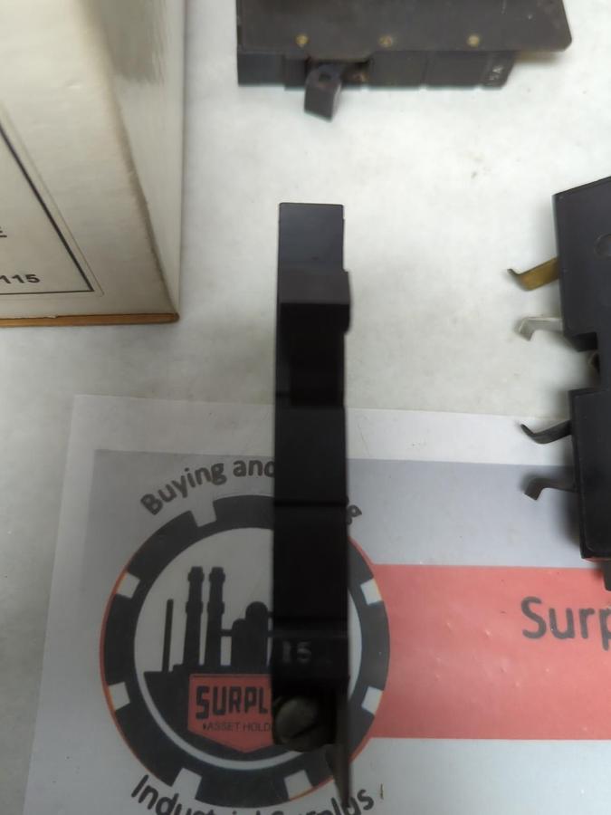 Used SQUARE D,XO115,TYPE XO CIRCUIT BREAKER 15 AMP 1-POLE LOT OF 19 PRE-OWNED