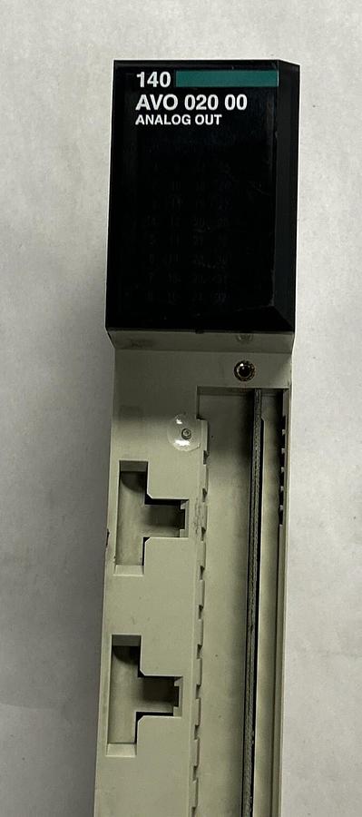 Used SCHNEIDER,140AVO02000,ANALOG OUTPUT MODULE