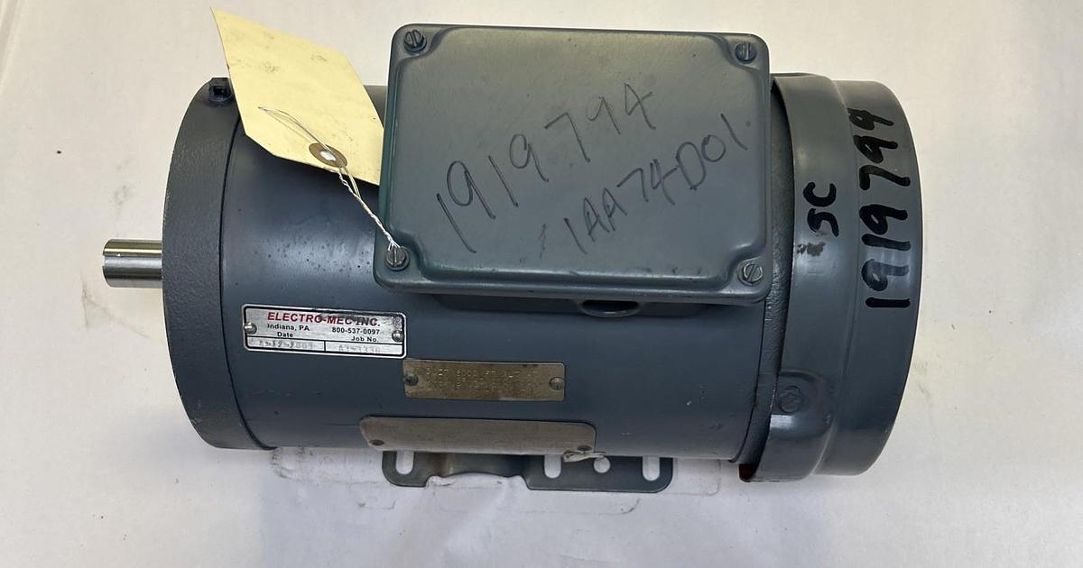 Used RELIANCE,B77C8400R-GC,MOTOR 1/2HP 1140RPM 200-240V 3PH FJ143TC FRAME