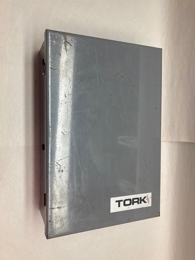 Used Tork,W400A,Seven-Day Dial Time Switch 125V 40A