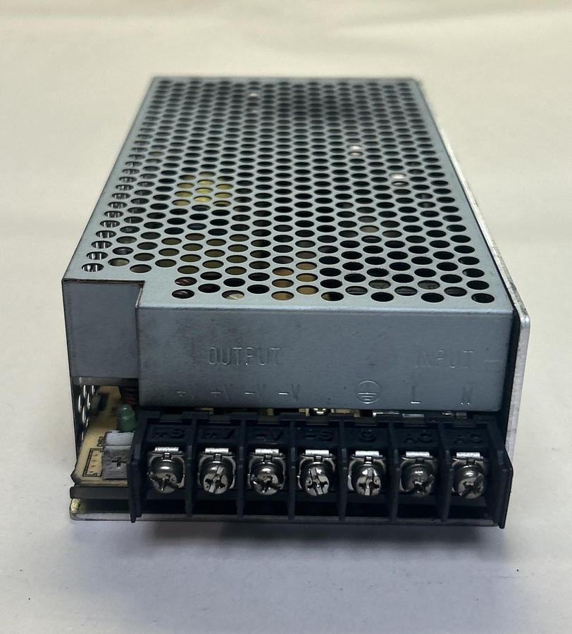 Used IDEC,PD3A-H24A2C,POWER SUPPLY