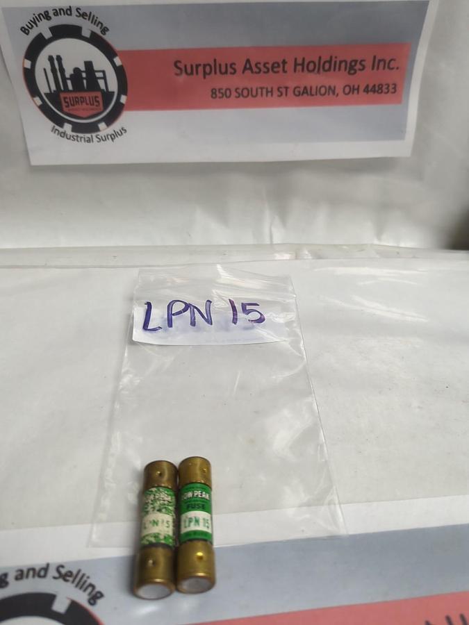 Used COOPER BUSSMANN,LPN-15,LOW-PEAK 15 AMP FUSE LOT OF 2 PRE-OWNED