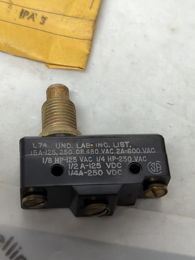 HONEYWELL MICRO SWITCH,BZ-2RQ68,SNAP ACTION SWITCH NOS