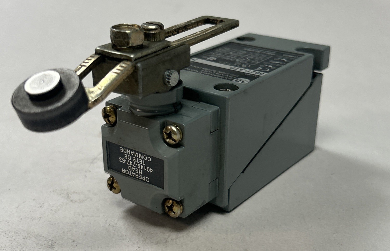 Used ALLEN BRADLEY,802T-ATP,OILTIGHT LIMIT SWITCH