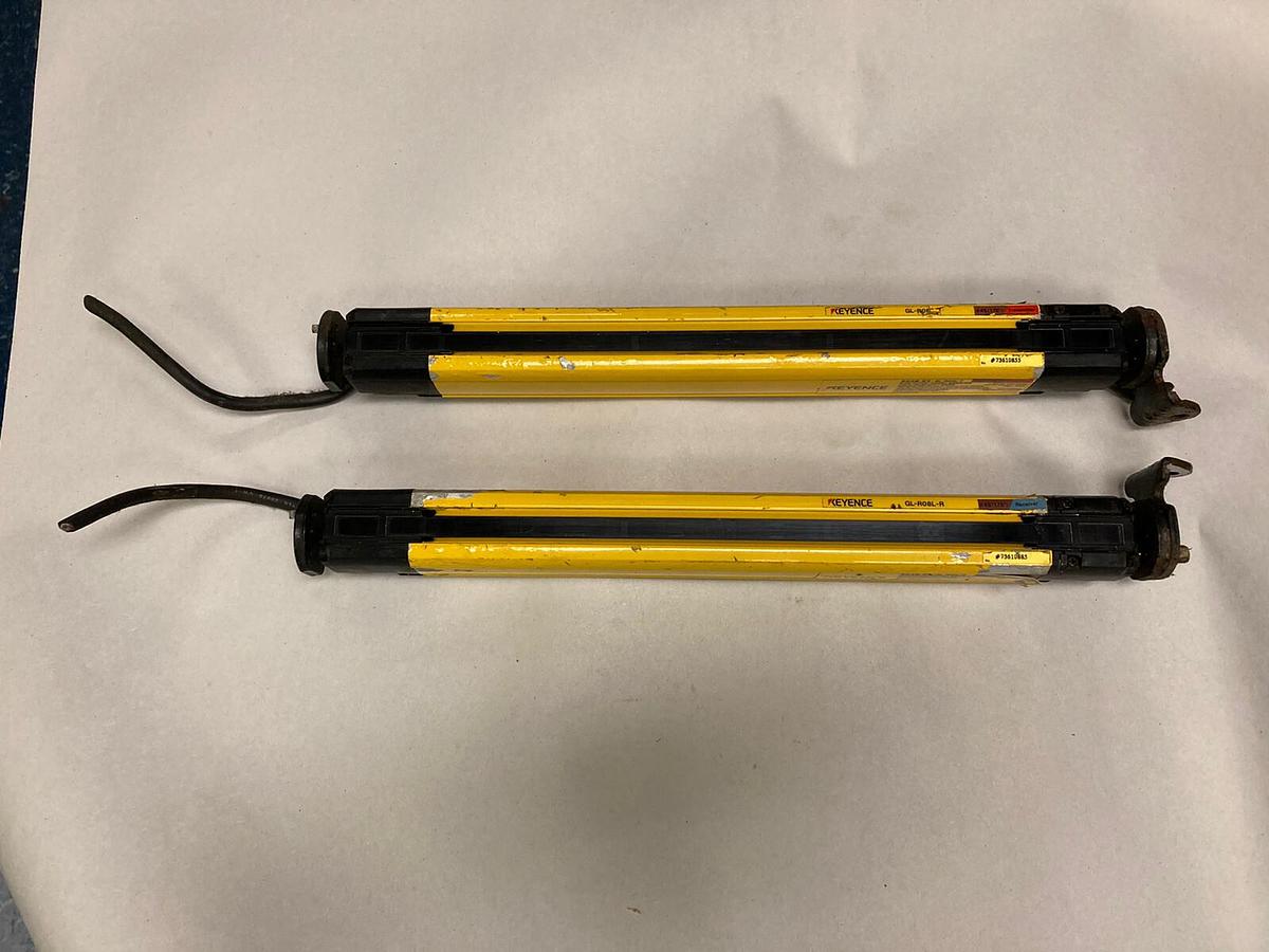 Used Keyence,GL-R08L,Light Curtain Transmitter with Receiver 280MM 24V