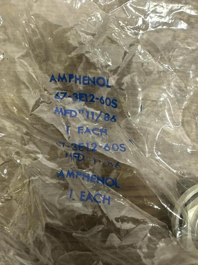 Used Amphenol,67-3E12-60S,Connector