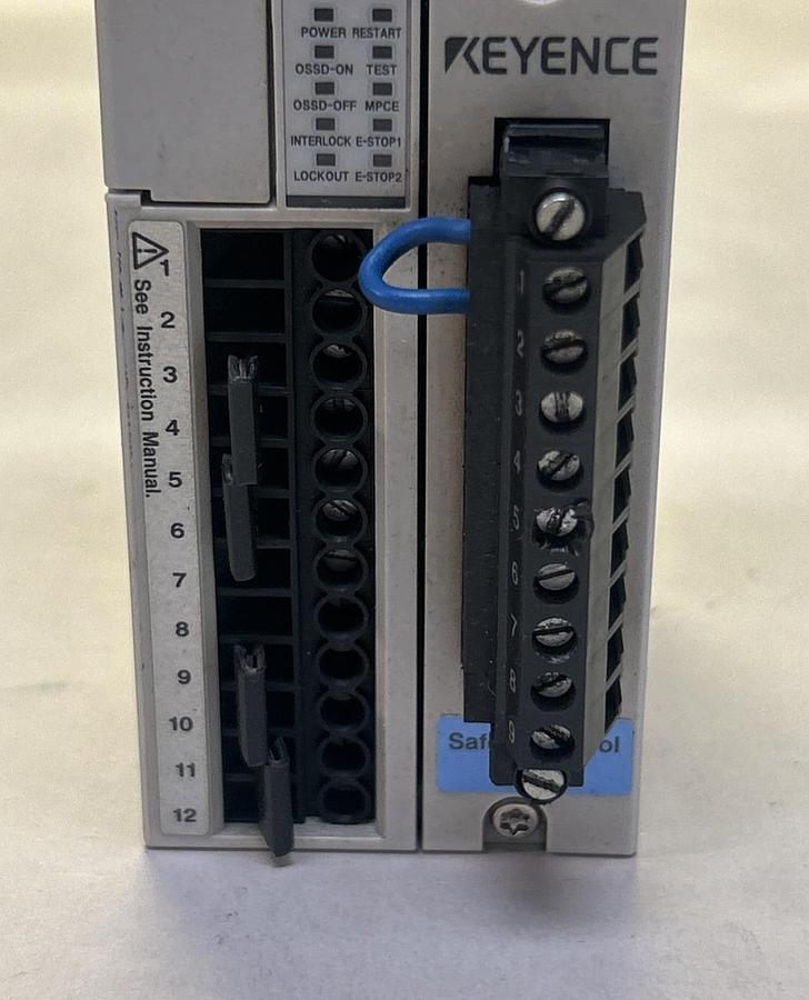 Used KEYENCE,SL-R11E,SAFETY CONTROL UNIT