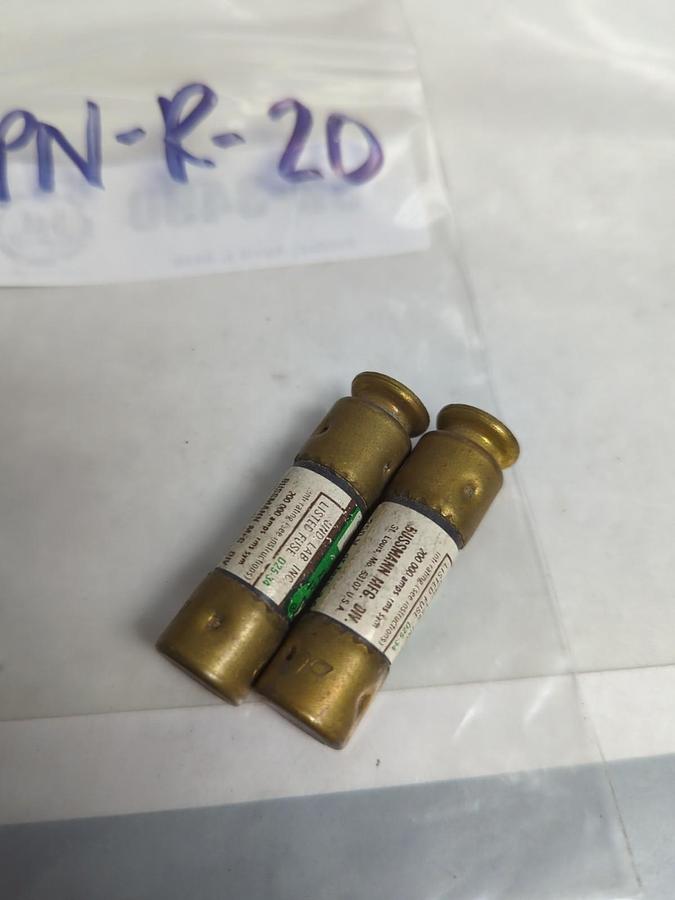 Used COOPER BUSSMANN,LPN-20,LOW-PEAK 20 AMP FUSE LOT OF 2 PRE-OWNED