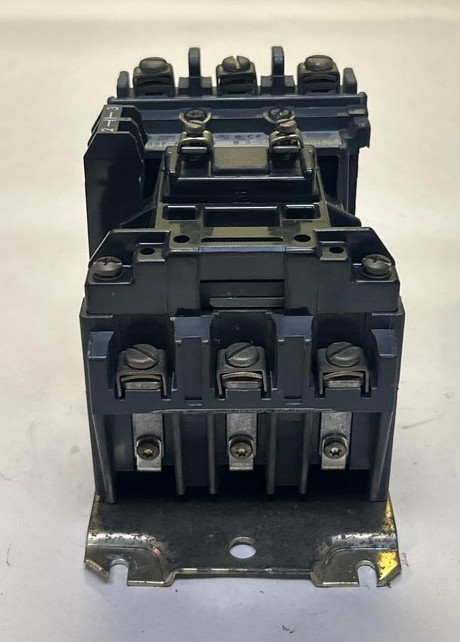 Used ALLEN BRADLEY,500F-A0D930,SIZE 0 MOTOR STARTER 18A 600V
