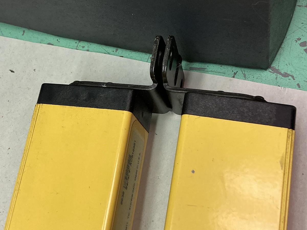 Used STI,MS47-30-1050-R Reciever/MS47SR-30-1050-X Transmitter,Safety Light Curtain