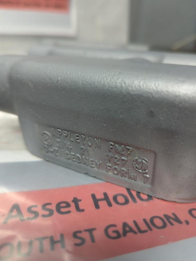 APPLETON,T27,FM7 CONDUIT BODY 3/4 INCH LOT OF 6 NOS