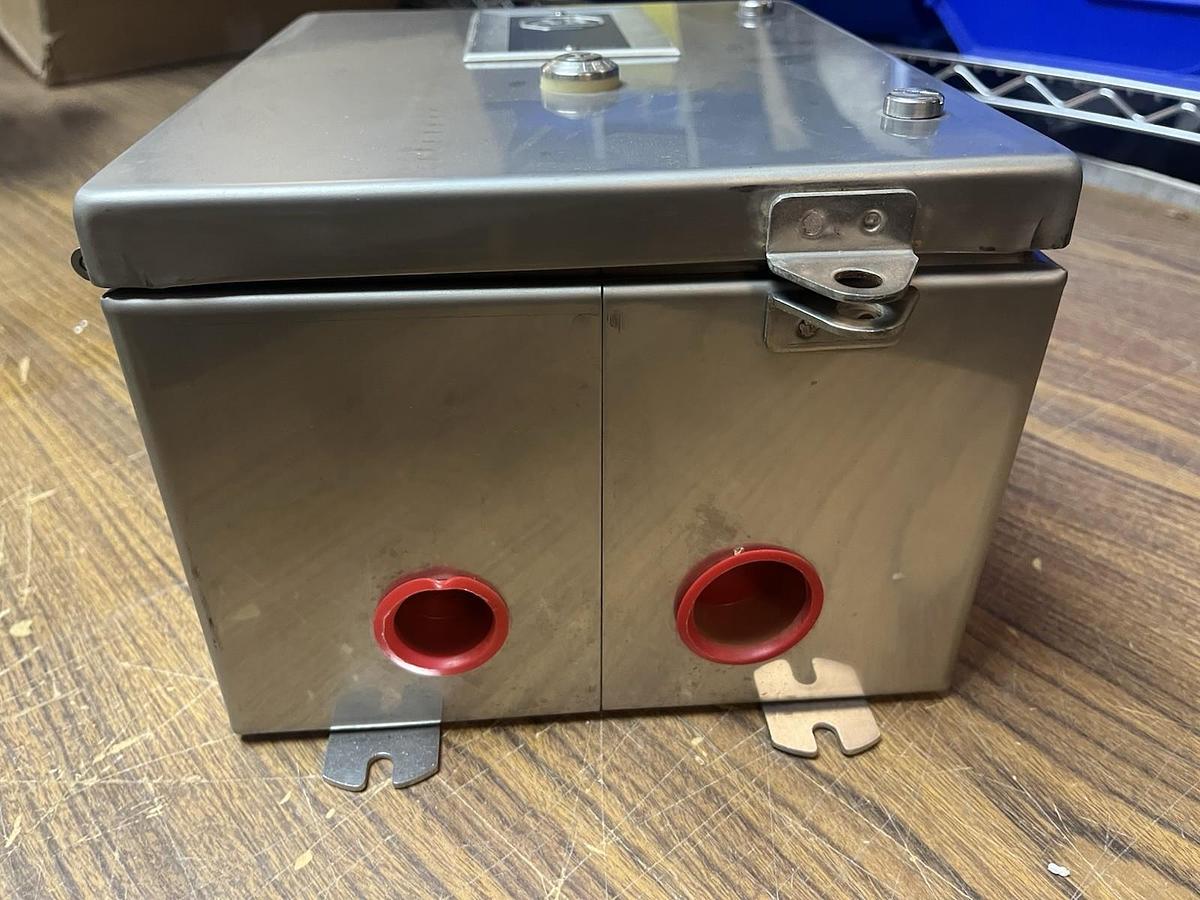 ALLEN BRADLEY,509-ACA,SIZE 0 STAINLESS SS AC MOTOR STARTER NEMA 4 240V COIL