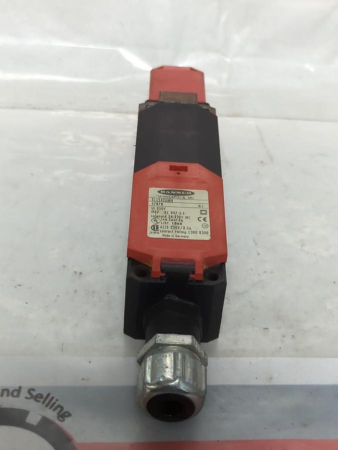 Used BANNER,SI-LS42UMH,SAFETY INTERLOCK SOLENOID 24-230V MC PRE-OWNED