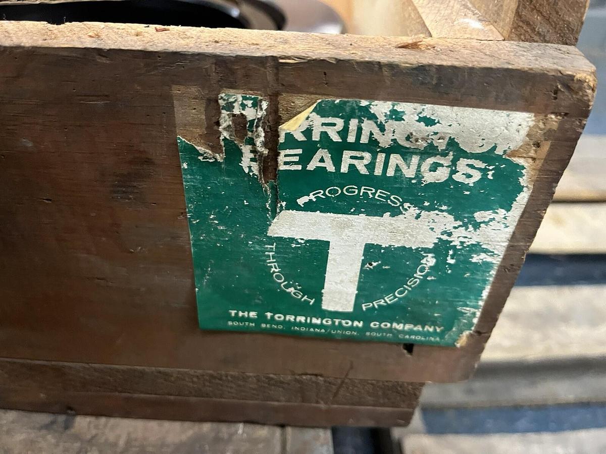 TORRINGTON,29338,THRUST SPHERICAL ROLLER BEARING 190MM ID 320MM OD 73MM W