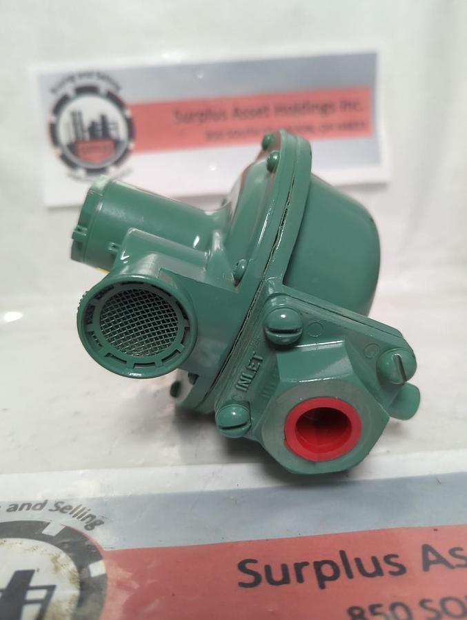 FISHER CONTROLS,810L,L-P GAS REGULATOR NOS