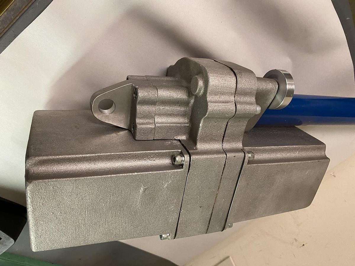 JORDAN CONTROLS,LA-2410-0207,ELECTRIC ACTUATOR 120v 1PH .9A