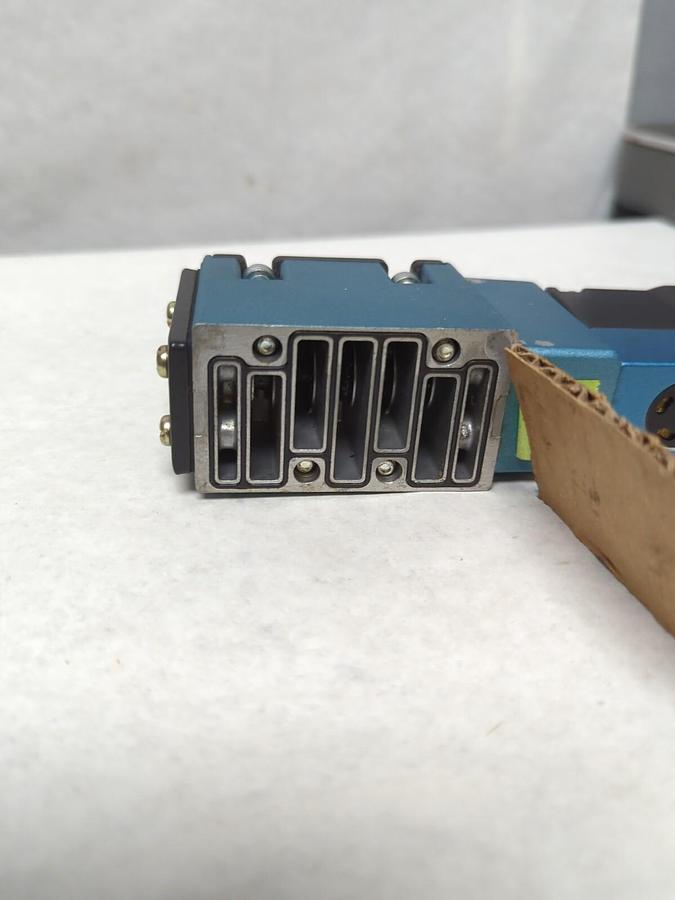 MAC VALVES,MV-A1C-A111-PM-111JJ,SOLENOID VALVE 6.8 WATTS 26 TO 150 PSI NOS