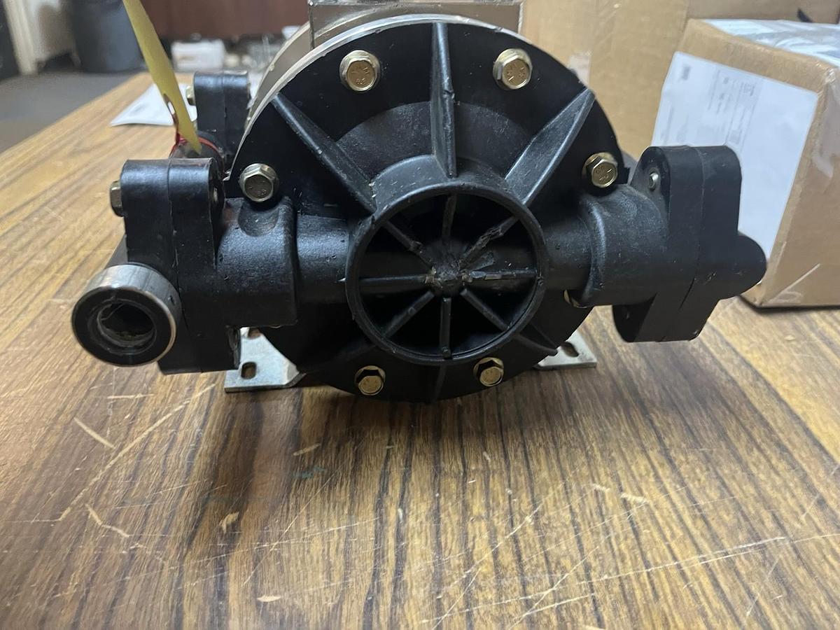 Used KREMLIN REXSON,PMP150,DOUBLE DIAPHRAGM PUMP 1:1 RATIO 6 BAR 3/8"