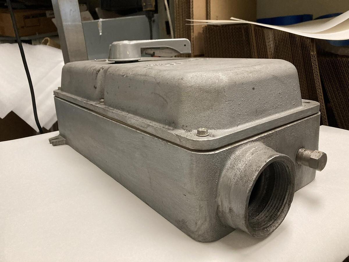 Used Square D,KA-225-Y,Circuit Breaker Enclosure 225 Amps KHL36000M