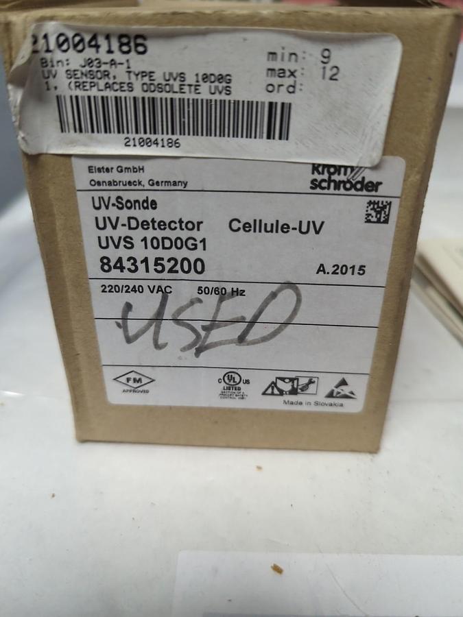 Used KROM SHRODER,84315200,UV-DETECTOR 220VAC 50/60HZ UVS 10D0G1 USED