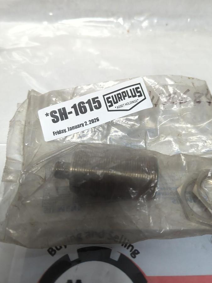 SIEMENS,3RG4014-3AA00,INDUCTIVE PROXIMITY SENSOR SWITCH NOS