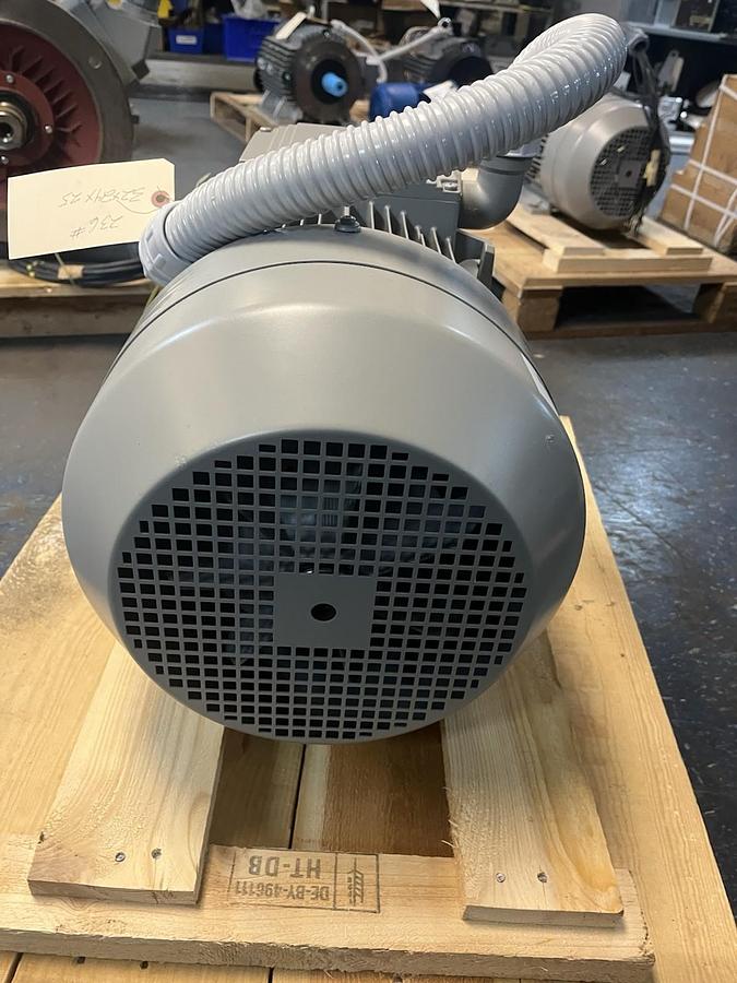 SIEMENS,1LA9166-2LA90-ZT01,MOTOR 18.5kW 400V 2940RPM 3PH 160L