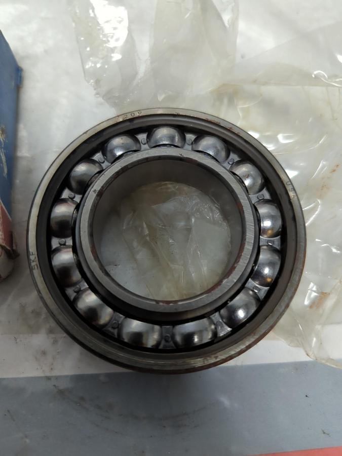 SKF,209,DEEP GROOVE BALL BEARING NOS