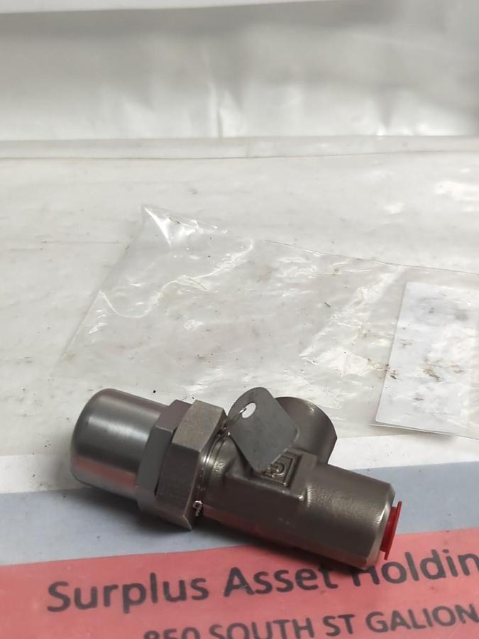 PARKER,642B-13-1/4-2,PRESSURE CONTROL VALVE 3200 PSI NOS