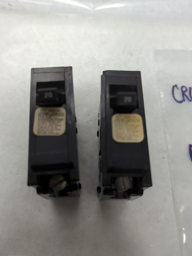 Used CROUSE-HINDS,MP120,CIRCUIT BREAKER 1-POLE 20 AMP LOT OF 2 PRE-OWNED