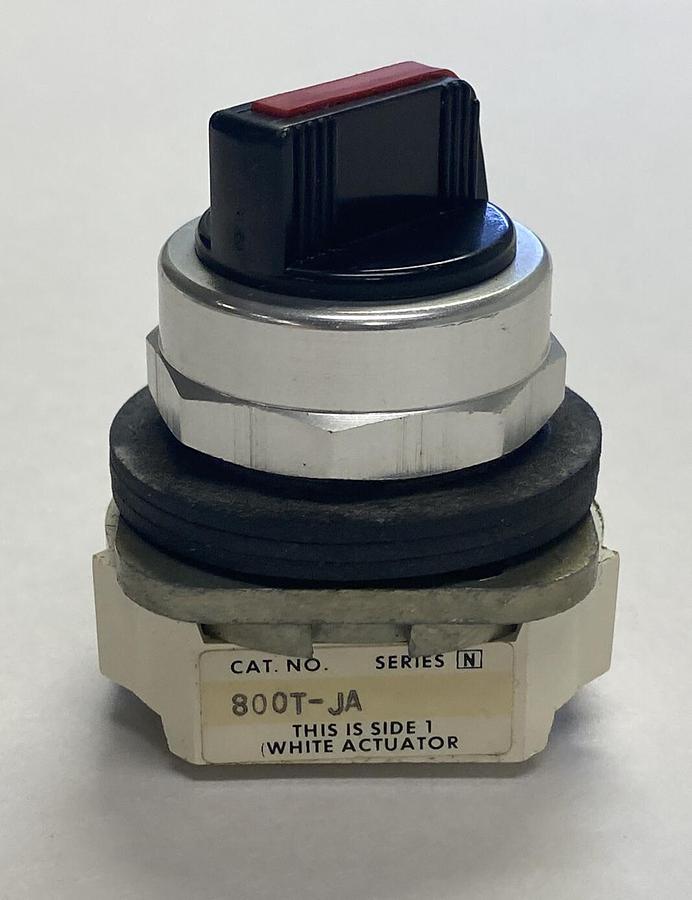 ALLEN BRADLEY,800T-JA,SER N SELECTOR SWITCH NOS